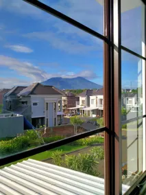 Beautiful, clean house with stunning views - Image 3