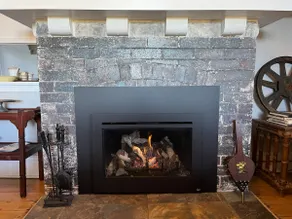 Romantic 1890s Stone Cottage -1 Acre Retreat - Image 5