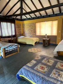 Loft-style mountain retreat - Image 2