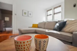 Lookout on Liberty | Renovated | 7 beds + parking - Image 5