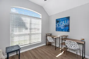 Affordable Large Family Home close to everything. - Image 5