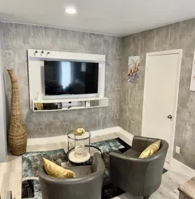 Beautiful and lovely Studio with king bed. - Image 2