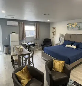 Beautiful and lovely Studio with king bed. - Image 4