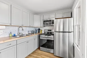 Beach House · Beautiful Beachfront House, Close to Burlington! - Image 2