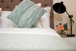 ✨ Modern Welwyn Garden City 2‑Bedroom Serviced Apartment with Free Parking ✨ - Image 5