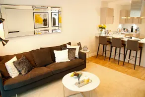 ✨ Modern Welwyn Garden City 2‑Bedroom Serviced Apartment with Free Parking ✨ - Image 2