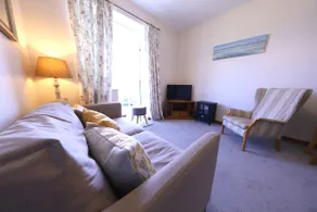 Bulleigh Park - king bed & private parking - Image 2