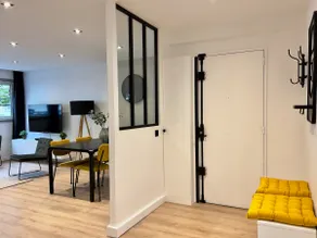 Renovated family apartment, parking, in the city center - Image 2