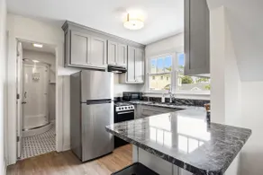 Cozy Downtown Loft for Two + Pets, Walk to Main St - Image 3