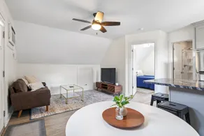 Cozy Downtown Loft for Two + Pets, Walk to Main St - Image 2