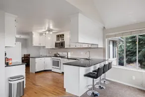 Spacious Mountain Hideaway 4 BD 3 BA W/ Hot Tub - Image 3