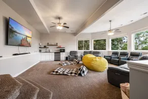 Spacious Mountain Hideaway 4 BD 3 BA W/ Hot Tub - Image 2