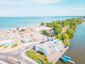 The Wasaga Beach House - Image 3