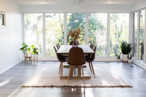 Spacious Mid-Century Cozy Home with Lake View - Image 2