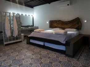 Family Cabin with Private Jacuzzi, Pool and Farm - Image 2