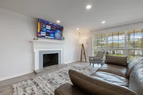 Gorgeous Gem in the Heart of Lakeland - Image 2