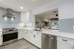Gorgeous Gem in the Heart of Lakeland - Image 3