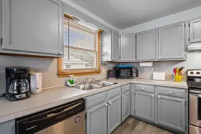 Salt Rock - Ocean View Pet Friendly, Walk to beach - Image 4