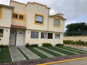 Beautiful house near the beach. - Image 2