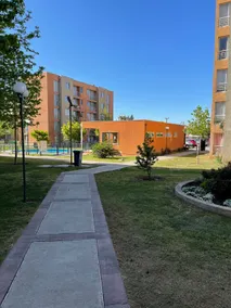 Beautiful Apartment with Gardens - Image 2