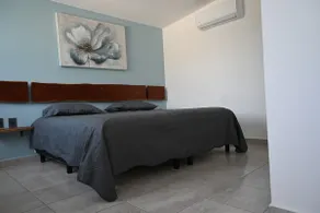 Comfortable house, 3 minutes from the beach with a pool - Image 5