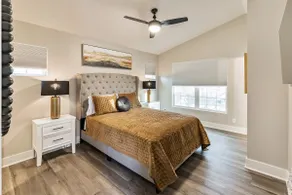 The Bee’s Knees - Rooftop Retreat Near Old Market - Image 3