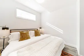 Cozy Nordic Utopia, Bsmt Suite near WEM & DT, King Bed, WiFi - Image 3