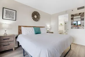 Stellar Condo-Balcony & Exclusive Resort Pool Pass - Image 5