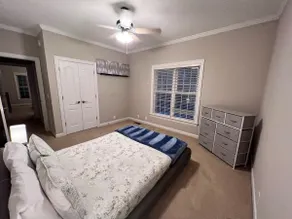 Modern 3br Lake front home - Image 2