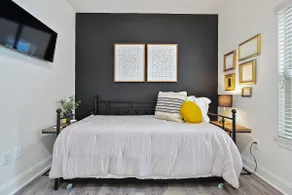 Walk to LSU | Pet-Friendly Stay Near Tiger Stadium - Image 2