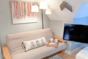 Cute & Cozy North End Studio - Image 5