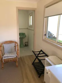 Convenient 1-Bedroom self-contained unit in town - Image 4
