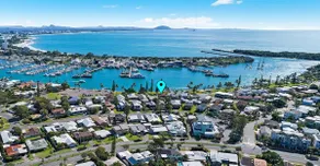 Lovely Waterfront Beach House, Pet-Friendly - Image 4
