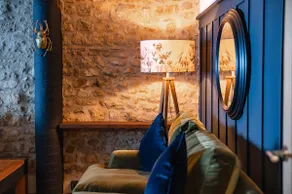 Spacious, luxury town centre Granary conversion - Image 3