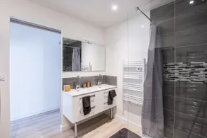 Apartment in the city center of Vallet - Image 5