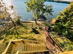 Stunning Lakefront 3 Bedroom with Dock and Deep Water! - Image 2
