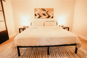 Spacious 4 bedroom Guest House - Image 4