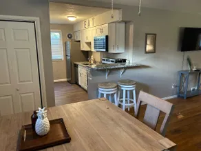 3 Bedroom Pittsburgh Neighbor - Pets - Image 3