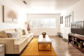 Spacious, Private, Modern 4 BR House + Game Room - Image 4