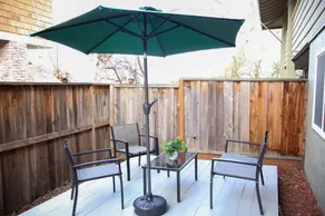 Cozy 2BR/1BA in Downtown - Image 5