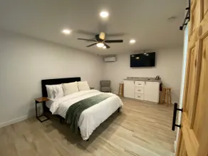New Modern Studio (#3) near UTRGV - Image 4
