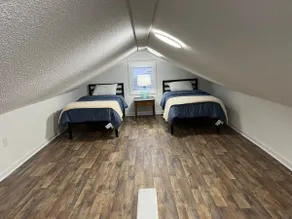 Location Location 3bedroom minutes from trails - Image 3