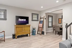 Cozy 2-bedroom cottage close to everything! - Image 3