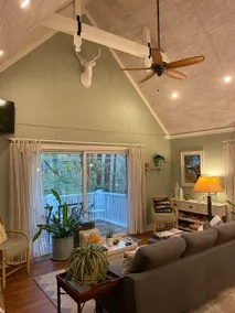 Adorable 1-bedroom guesthouse on the river - Image 2