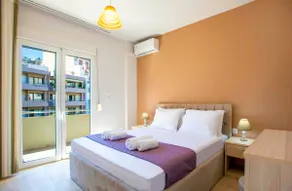 Harbour View 1BR w/Terrace Heart of Heraklion–Walk to Lions Sq, Museums & Port 5 - Image 3