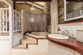 Hills Romance Randells Mill Loft 1 spa and fire - Image 5