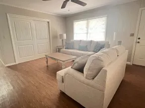 Spacious ranch home in quiet neighborhood. - Image 2