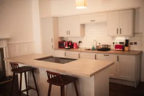 Slateford House 1770 - The Prince's Parlour - 2 Bedroom Apartment - Image 4