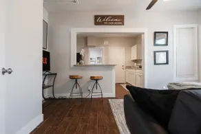 Fantastic Cottage, Walk to Pearl - Downtown unit 1 - Image 2