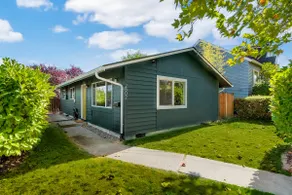 Remodeled Rambler Near Light Rail Station - Image 3